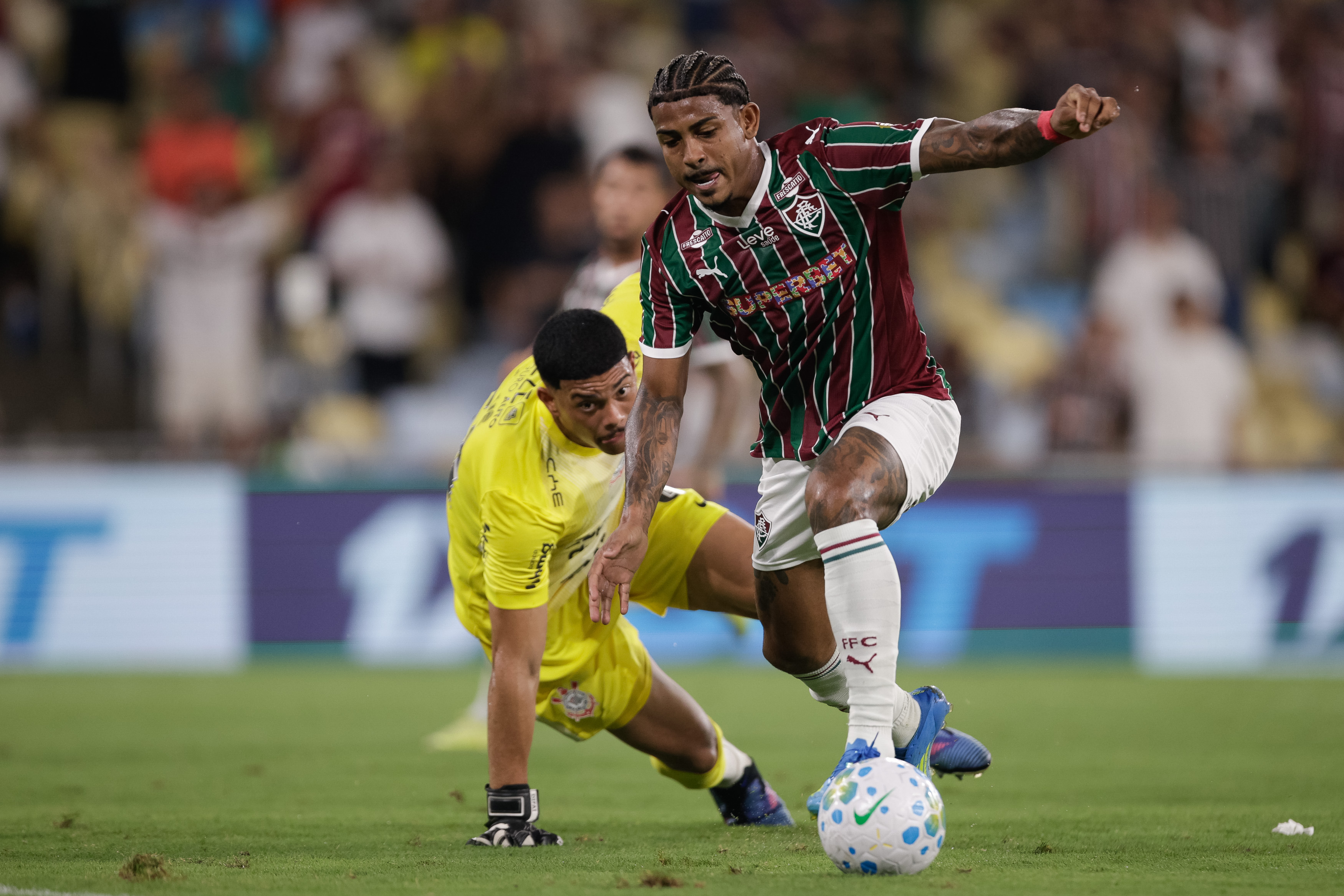Carro de jogador do Fluminense é recuperado após roubo no Rio de Janeiro