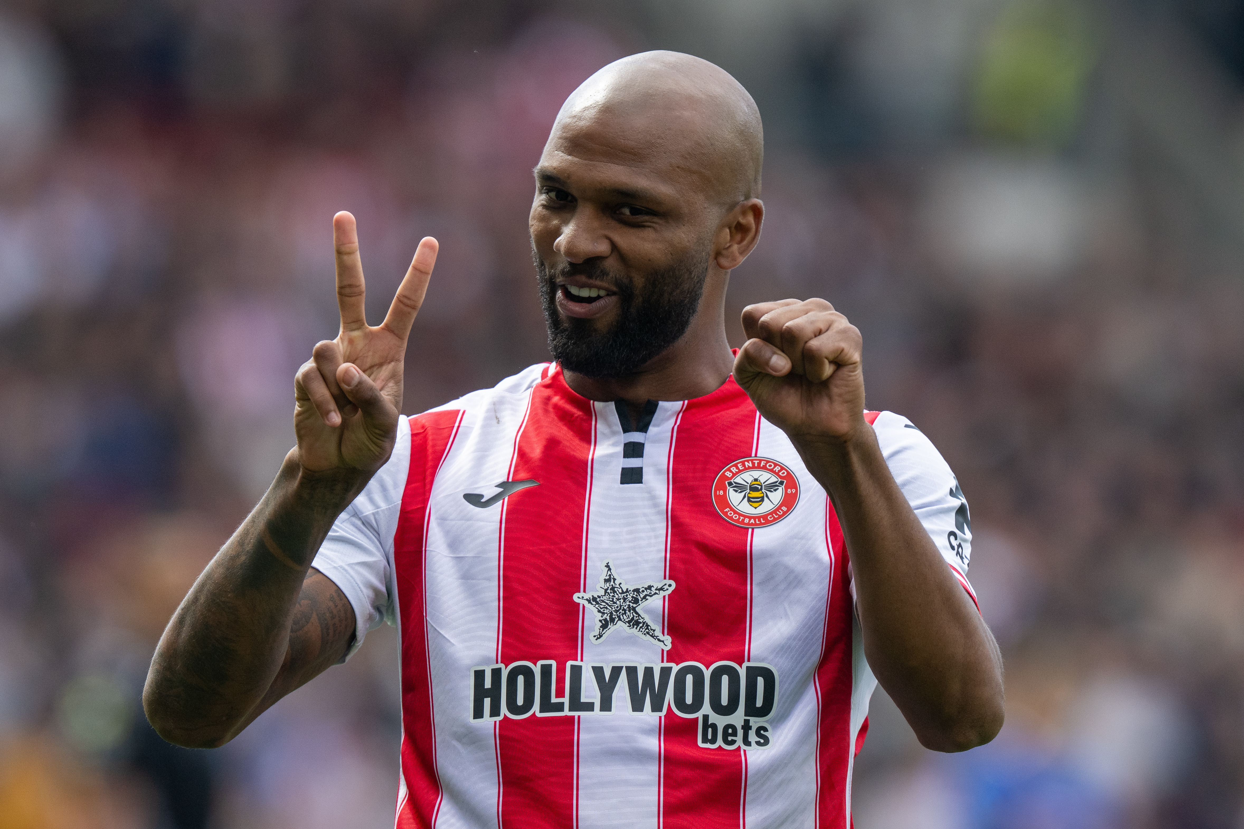 BRENTFORD, ENGLAND - APRIL 11: Igor Thiago of Brentford FC celebrates after scoring opening goal during the Premier League match between Brentford and Everton at Gtech Community Stadium on April 11, 2026 in Brentford, England. (Photo by Sebastian Frej/MB Media/Getty Images)