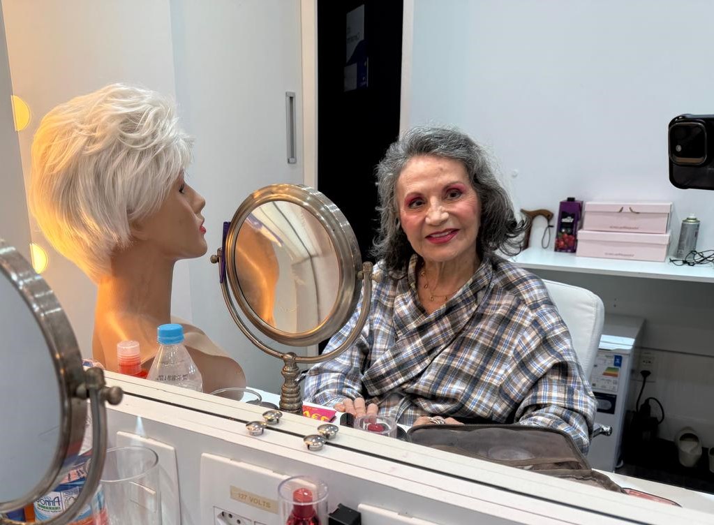 Rosamaria Murtinho fala sobre vitalidade aos 93 anos, política e feminismo