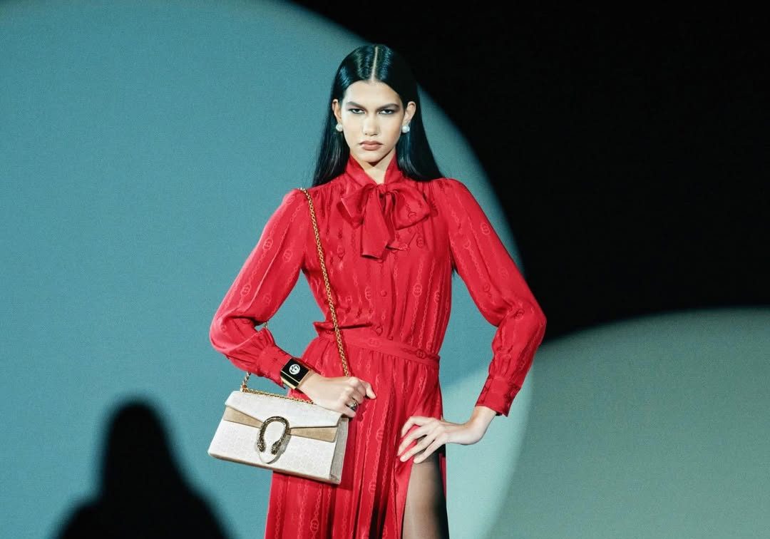 Gabriely Dobbins, modelo brasileira em campanha da Gucci