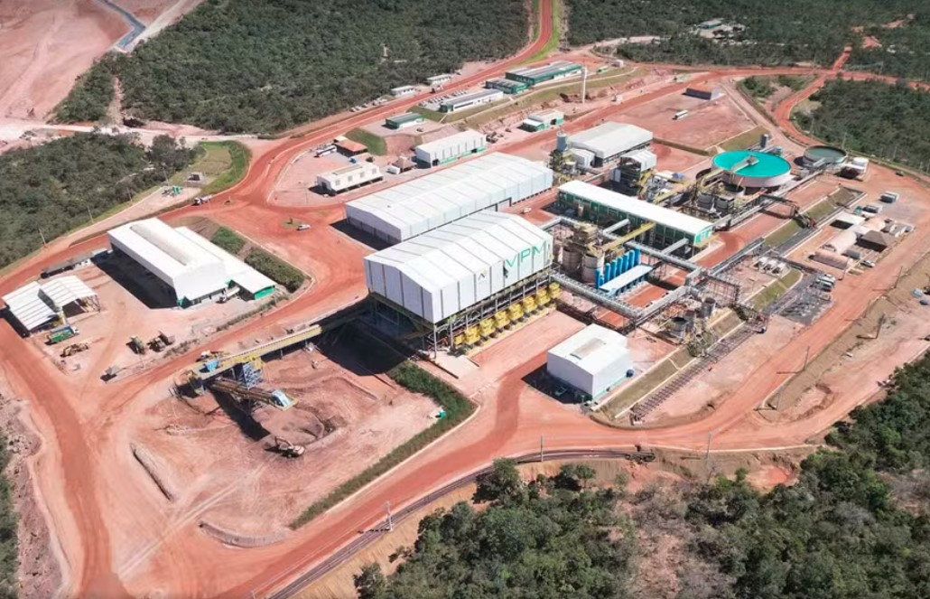 EUA garantem acesso a terras raras do Brasil em acordo bilionário