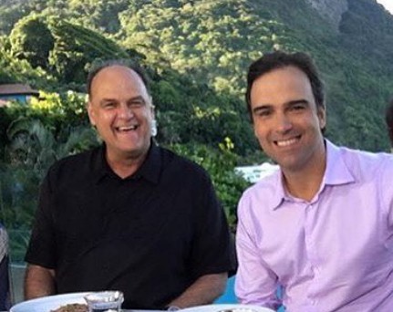 A emoção e admiração permanentes de Tadeu Schmidt ao falar do irmão Oscar
