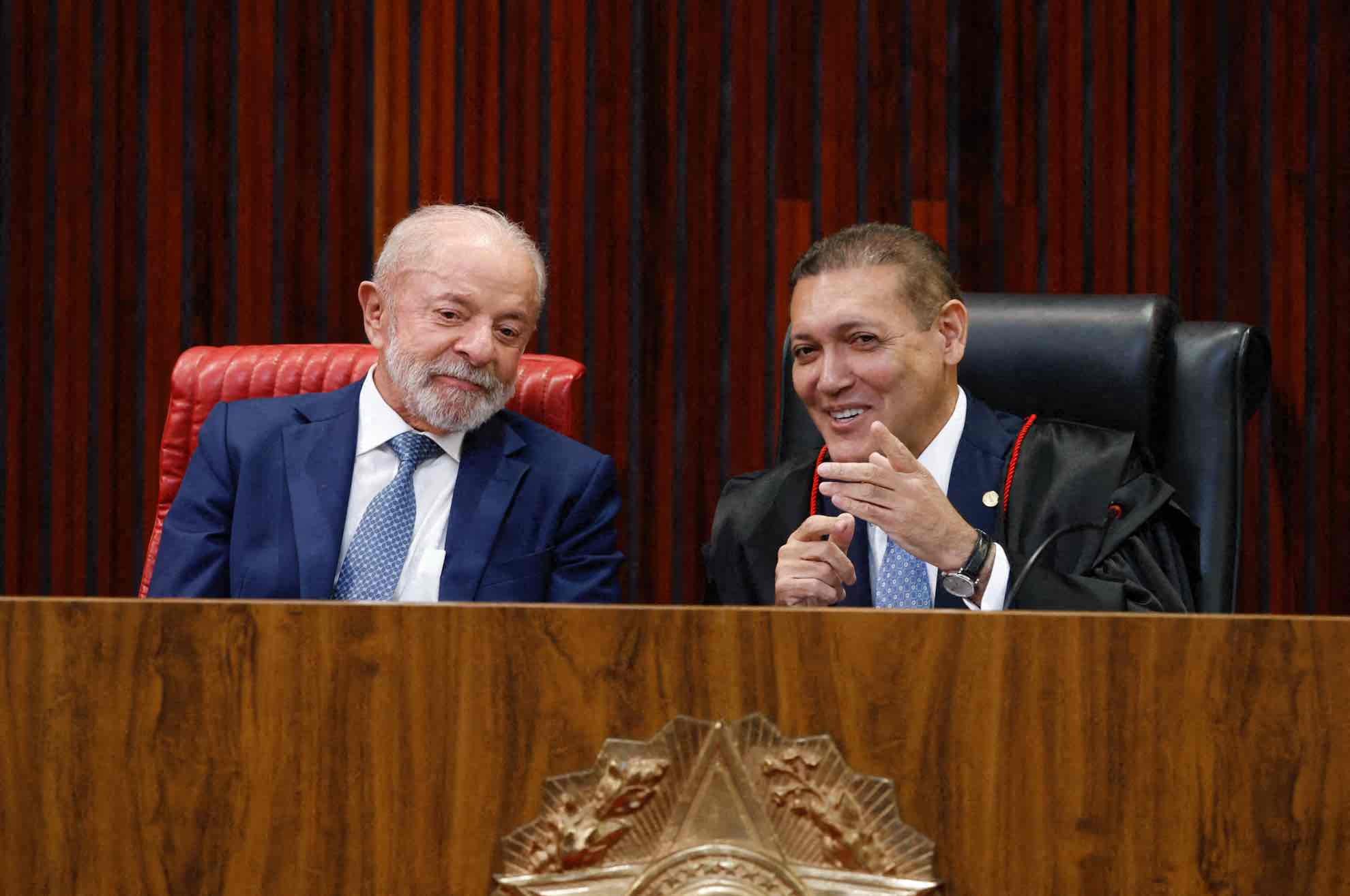 Lula rebate decisão do TSE sobre canal de Janones e promete recurso