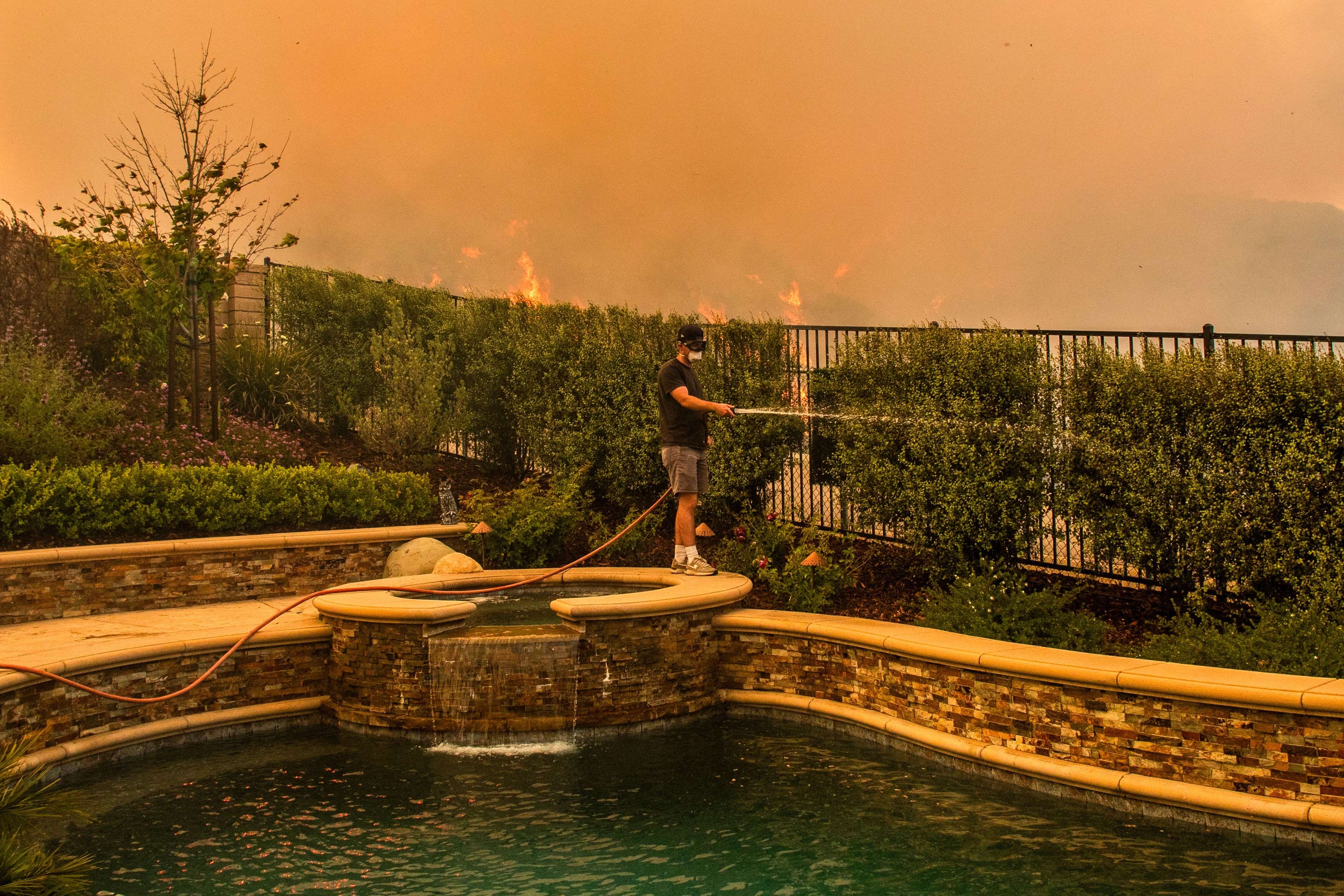 Incêndio florestal nos arredores de Los Angeles, nos Estados Unidos, em 18 de maio de 2026