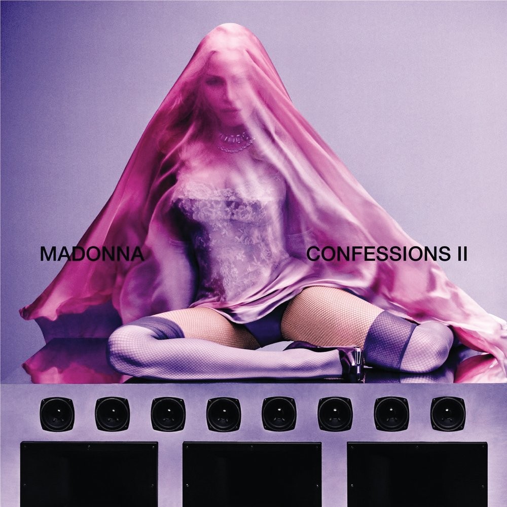 ROMANTISMO - Madonna na capa do disco: menos neon, mais emoção
