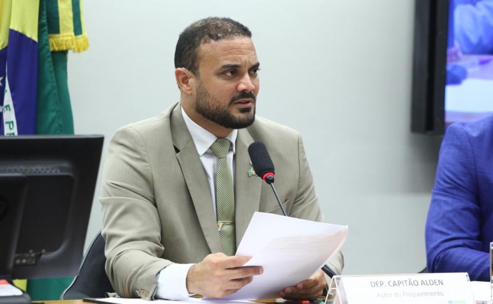Opositor de Lula tenta limitar subsídio oferecido em PL dos combustíveis