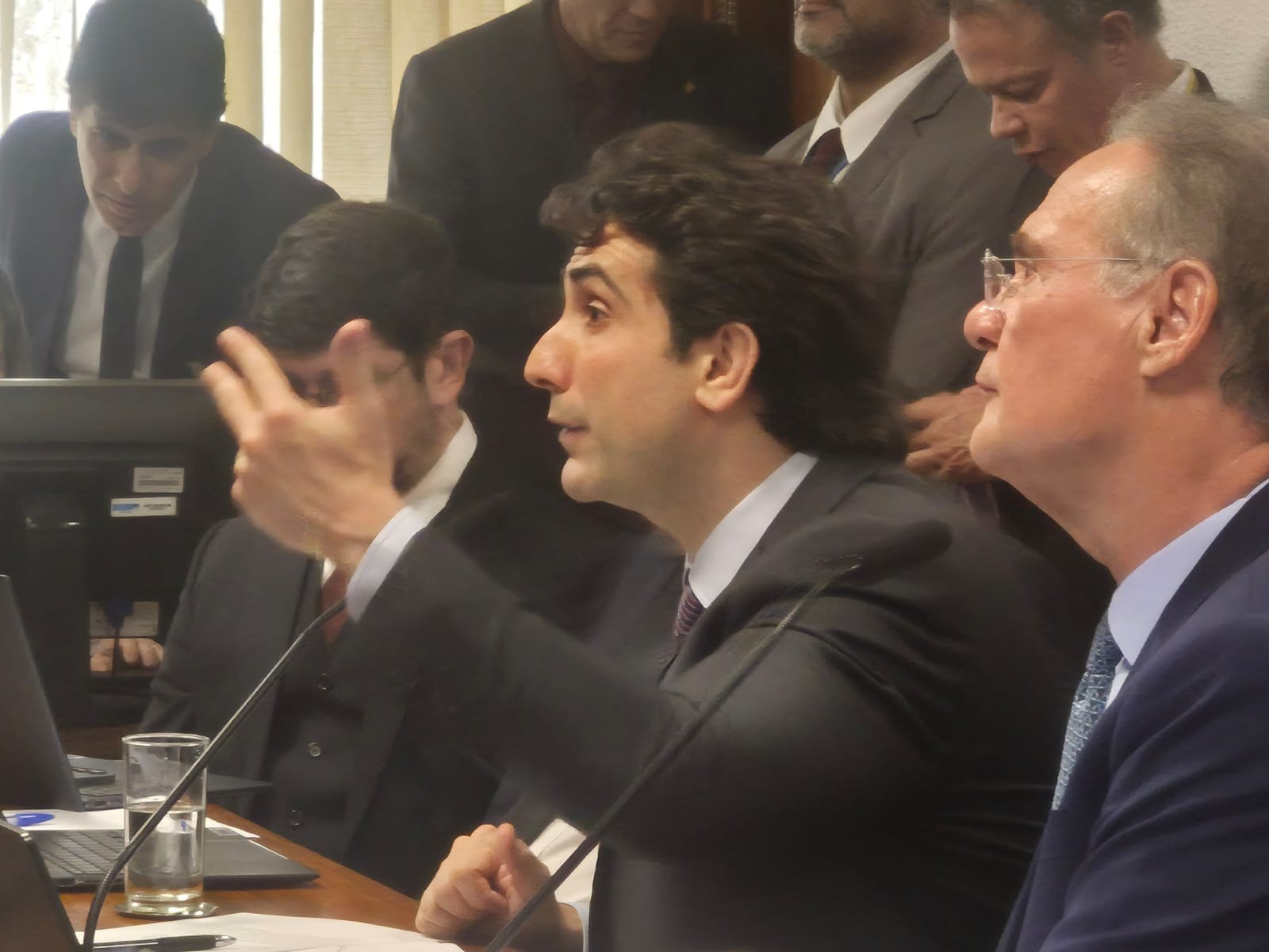 Economistas criticam BC: Decisão é uma, comunicado é outro
