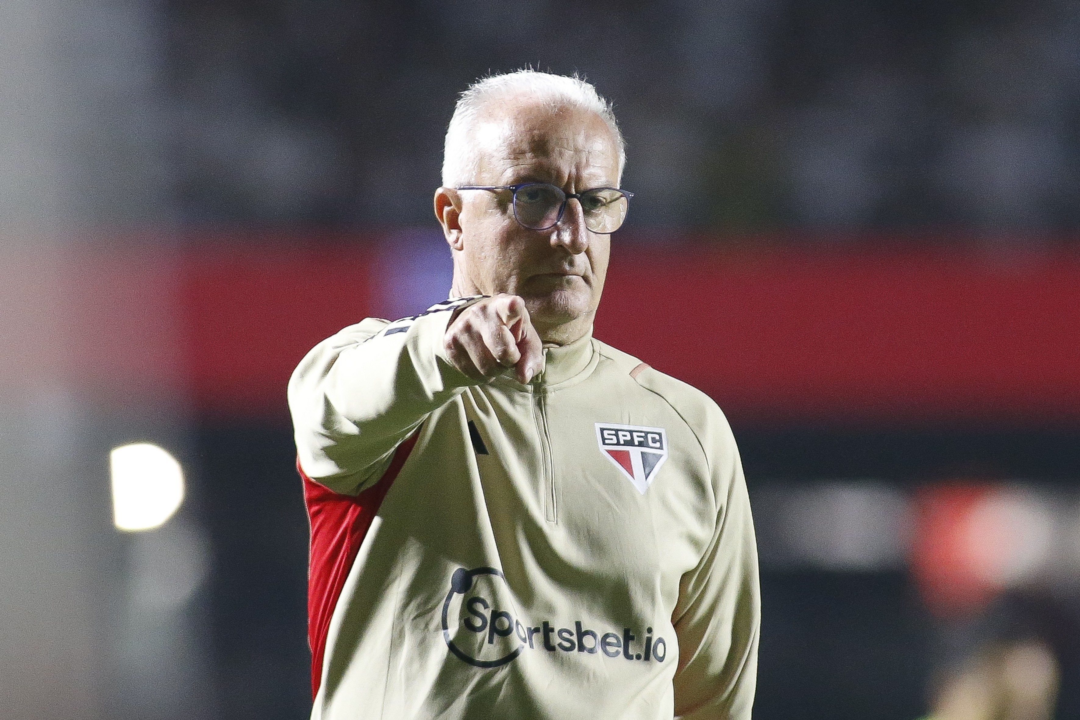 SAO PAULO, BRAZIL - AUGUST 16: Dorival Junior coach of Sao Paulo gestures during a semifinal second leg match between Sao Paulo and Corinthians as part of Copa do Brasil 2023 at Morumbi Stadium on August 16, 2023 in Sao Paulo, Brazil. (Photo by Miguel Schincariol/Getty Images)