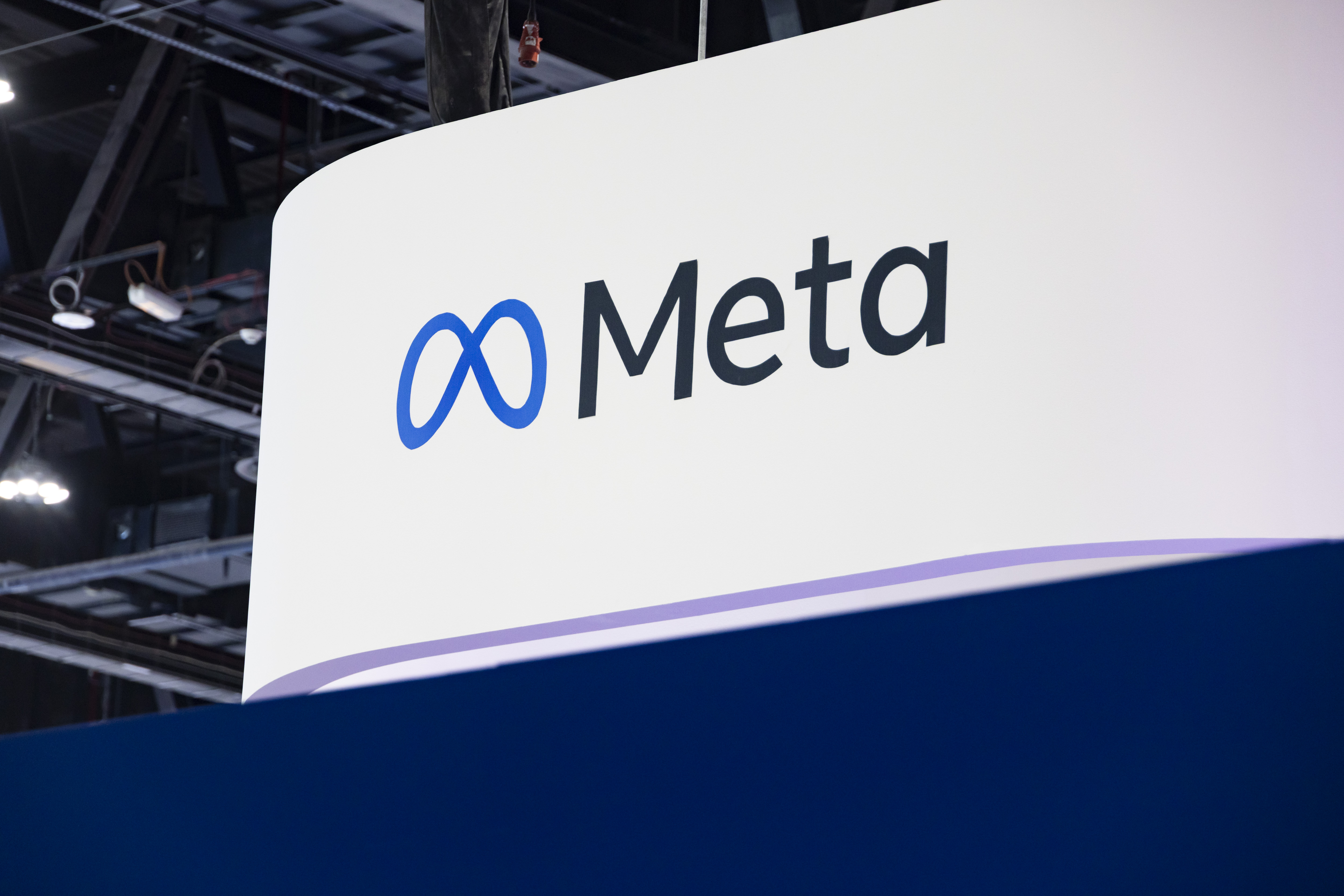 Foto de logo da Meta.