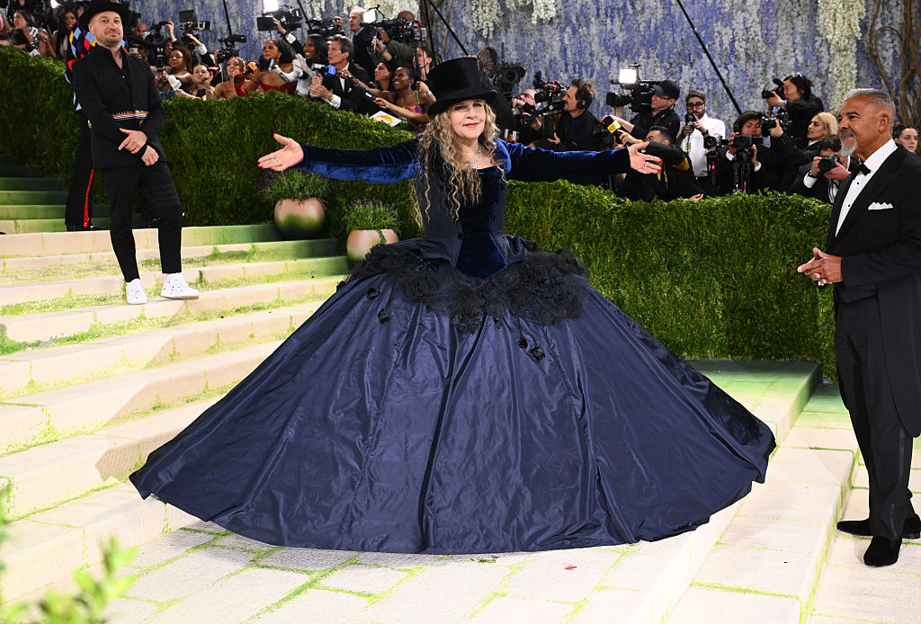 Stevie Nicks veste Zara por John Galliano