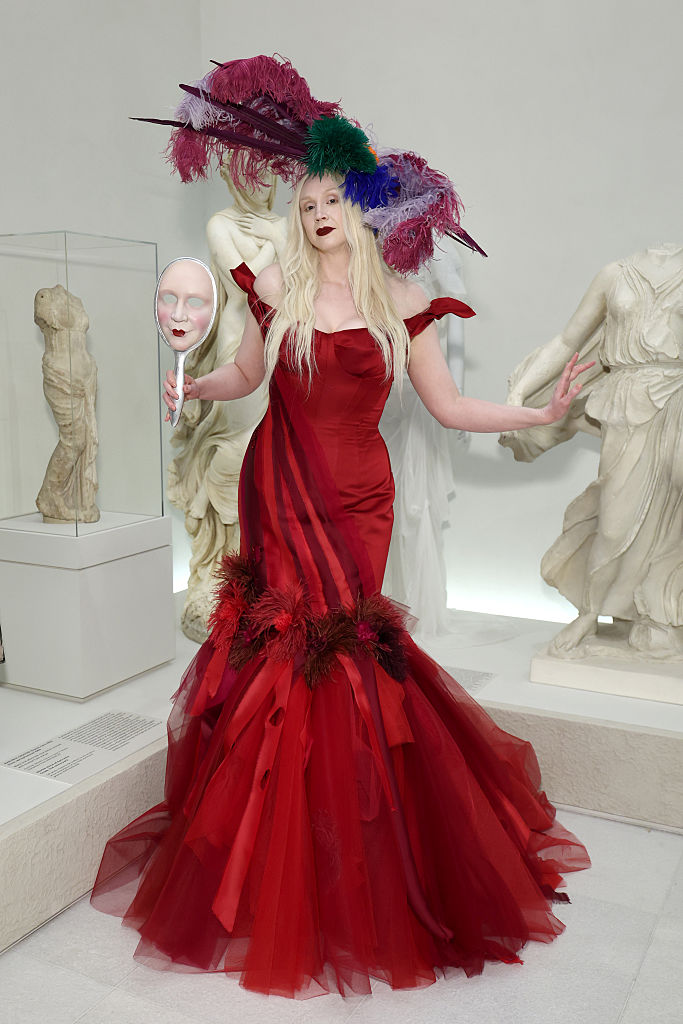 Gwendoline Christie veste Giles Deacon