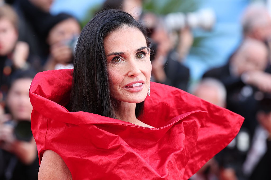 Sempre ela: Demi Moore lança tendência em Cannes