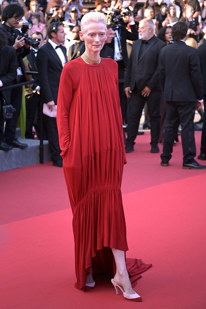 Tilda Swinton veste Chanel