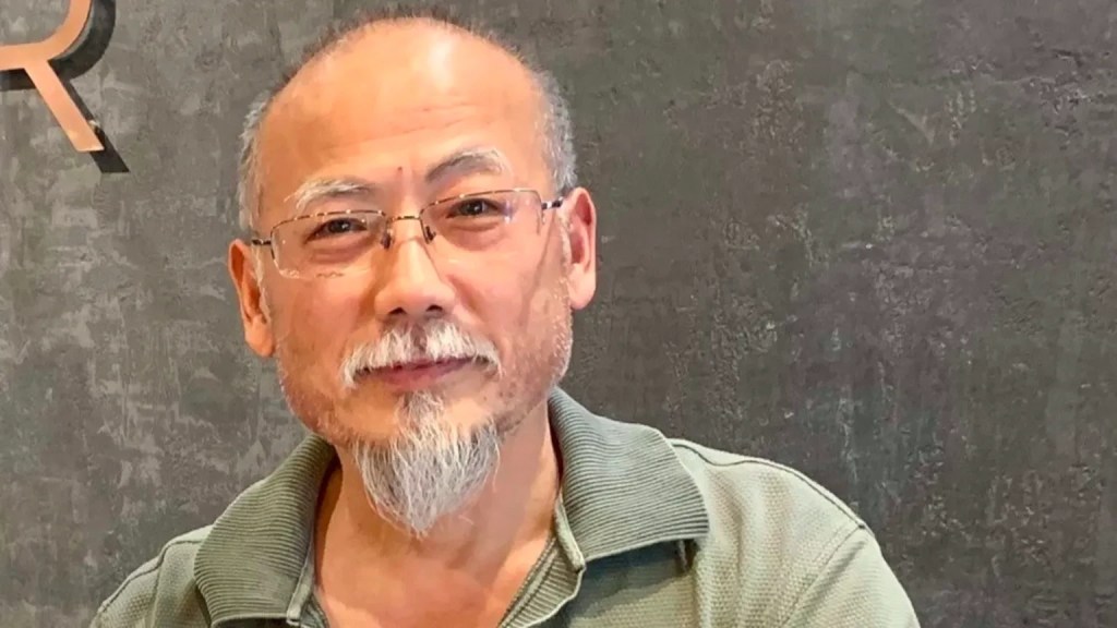 Dissidente foge da China e passa 30 horas em barco inflável para se reunir com família