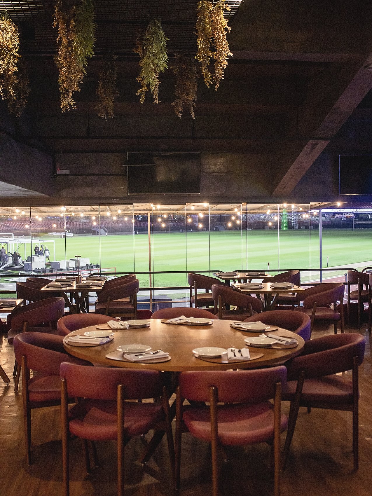 Restaurante Las Patas, com vista para o gramado do MorumBIS: camarote em dias de jogo