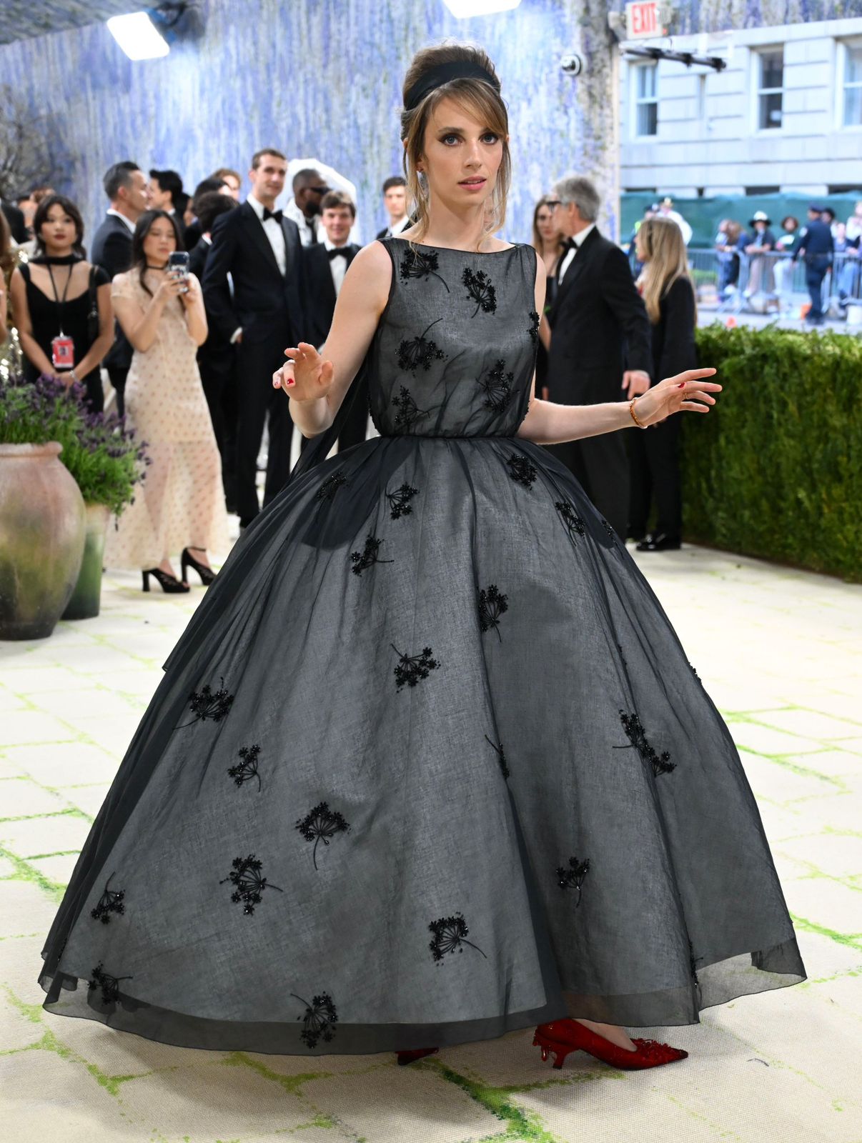 Maya Hawke veste Prada