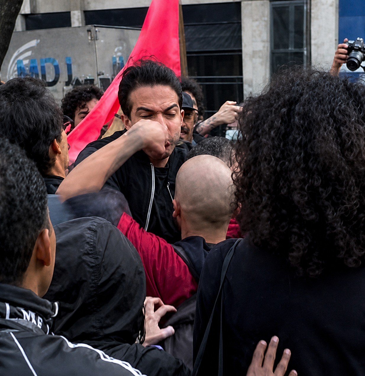 Rubinho Nunes é agredido durante manifestação estudantil em São Paulo