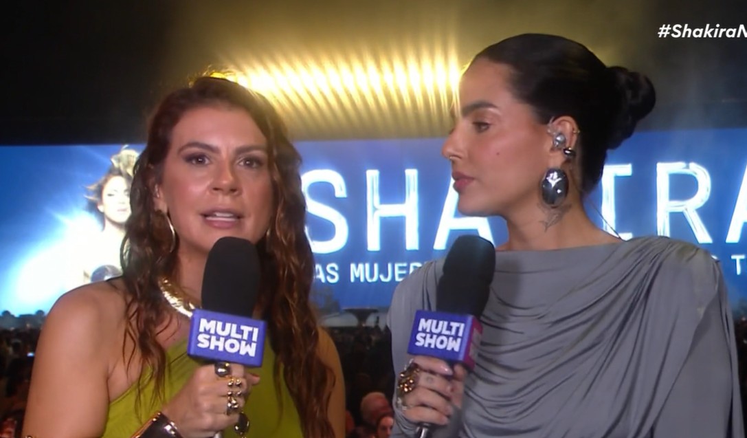 Apresentadoras do Multishow durante show da Shakira