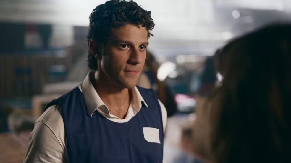 Chay Suede como Pedro em 'Quem Ama Cuida', novela das 9 da Globo