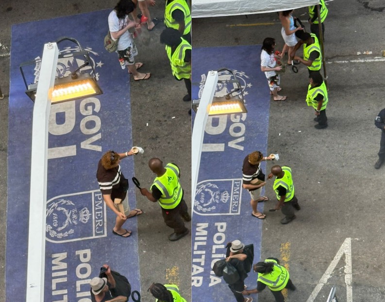 Fãs passando por revista ao chegar no show de Shakira, em Copacabana