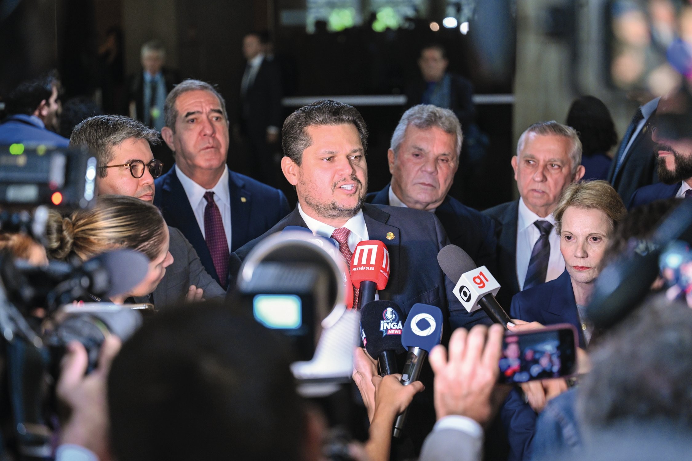 DESGASTE - Alcolumbre: o presidente do Congresso prestou solidariedade enfática ao colega fisgado pela polícia