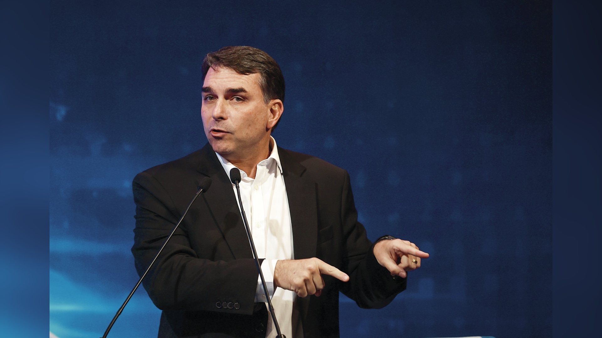 Racha familiar exposto por Michelle pode ameaçar candidatura de Flávio Bolsonaro