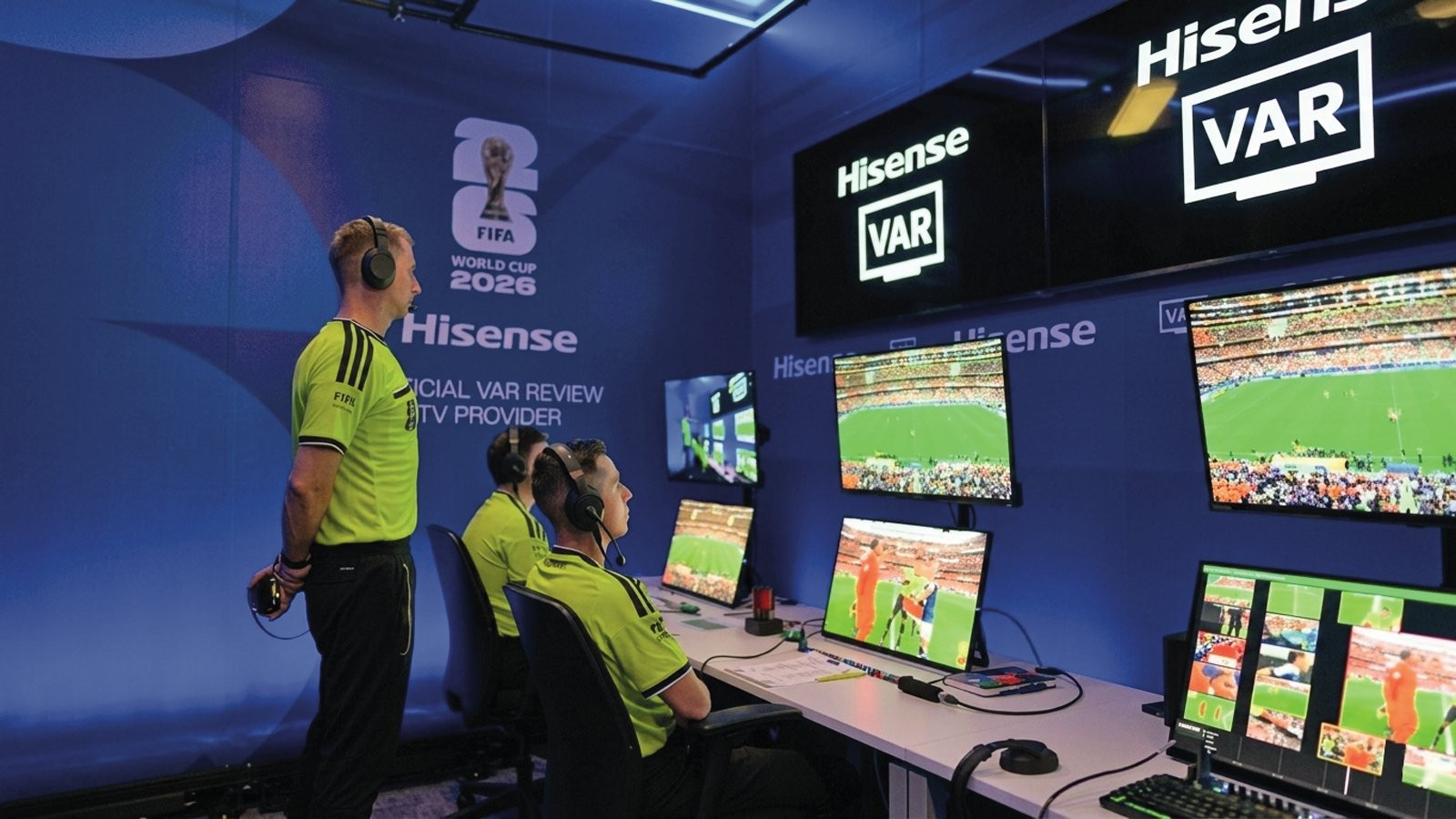 CRESCIMENTO - A sala do VAR, em Dallas: a ferramenta já saiu da infância