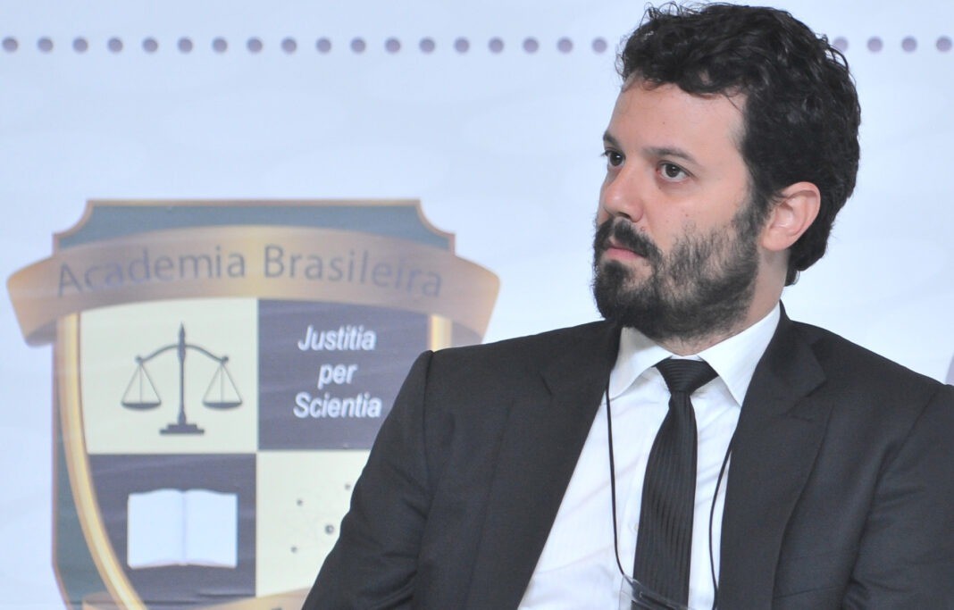 Brasileiro vai presidir Associação Internacional de Ciências Forenses