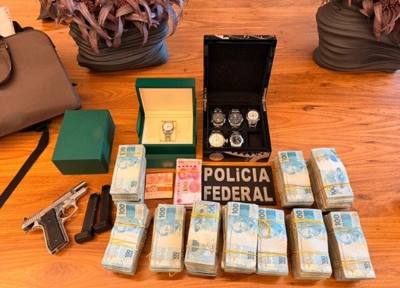 PF desmonta esquema de corrupção envolvendo ex-chefe da Receita Federal