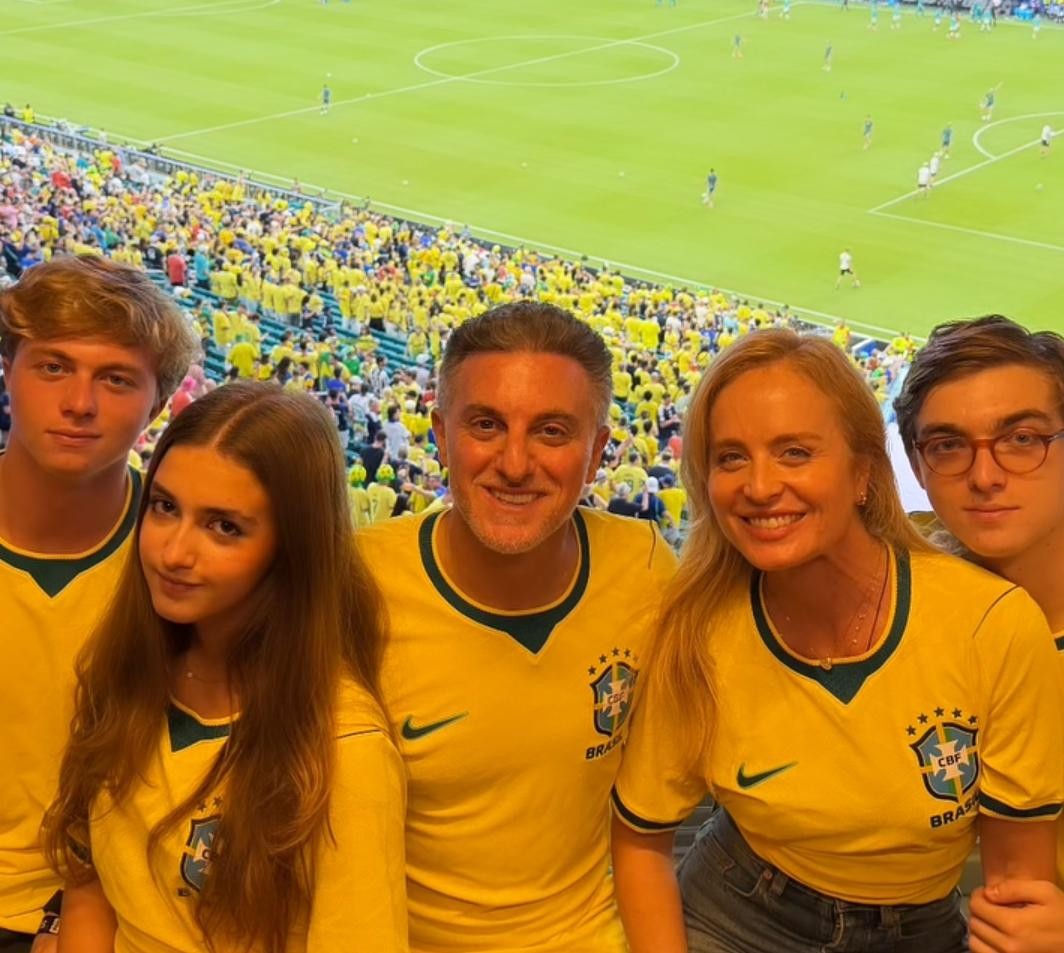 Luciano Huck e família