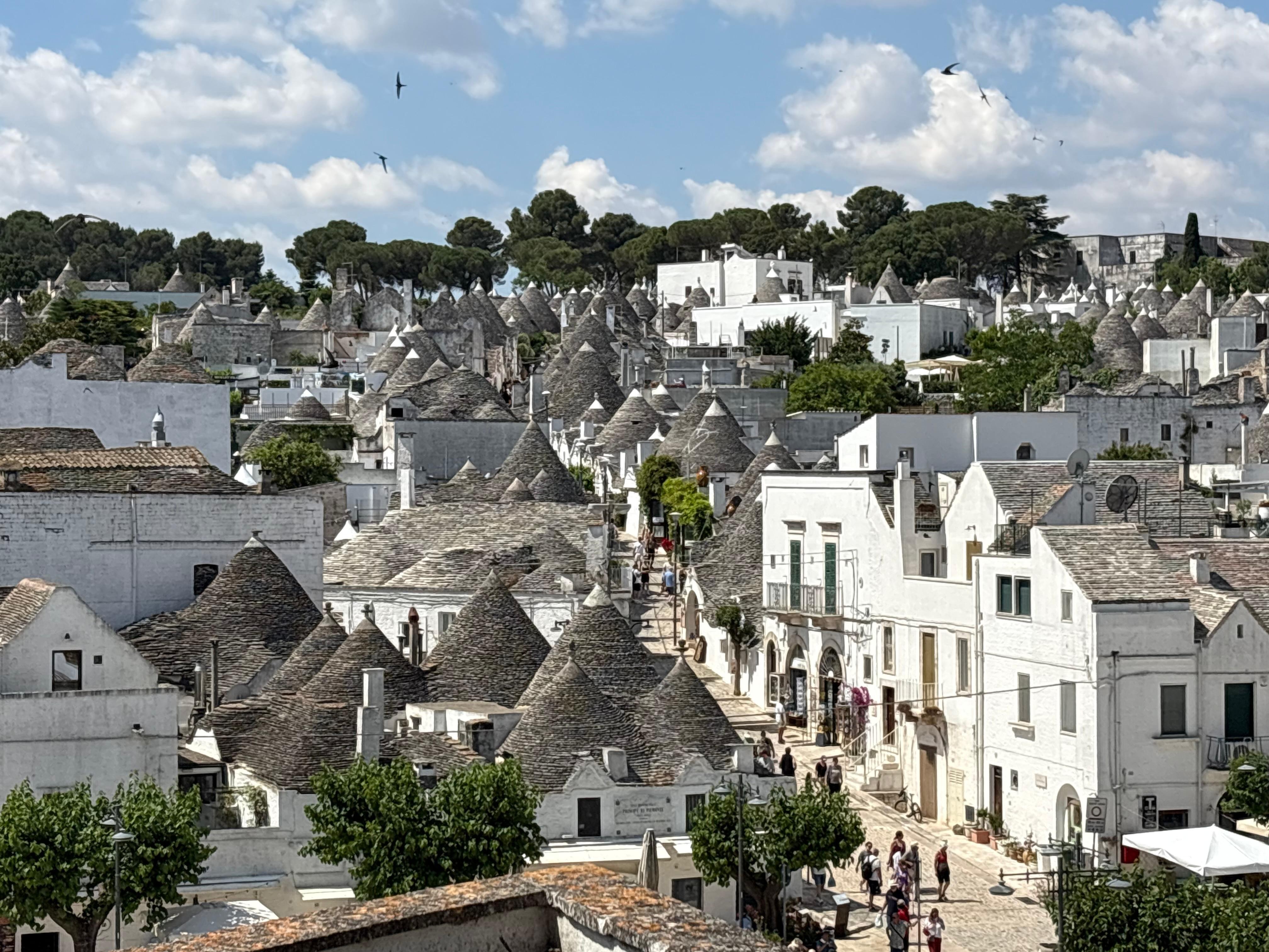 Construções únicas: o vilarejo, com cerca de 1000 trulli, foi declarada Patrimônio Mundial da UNESCO em 1996