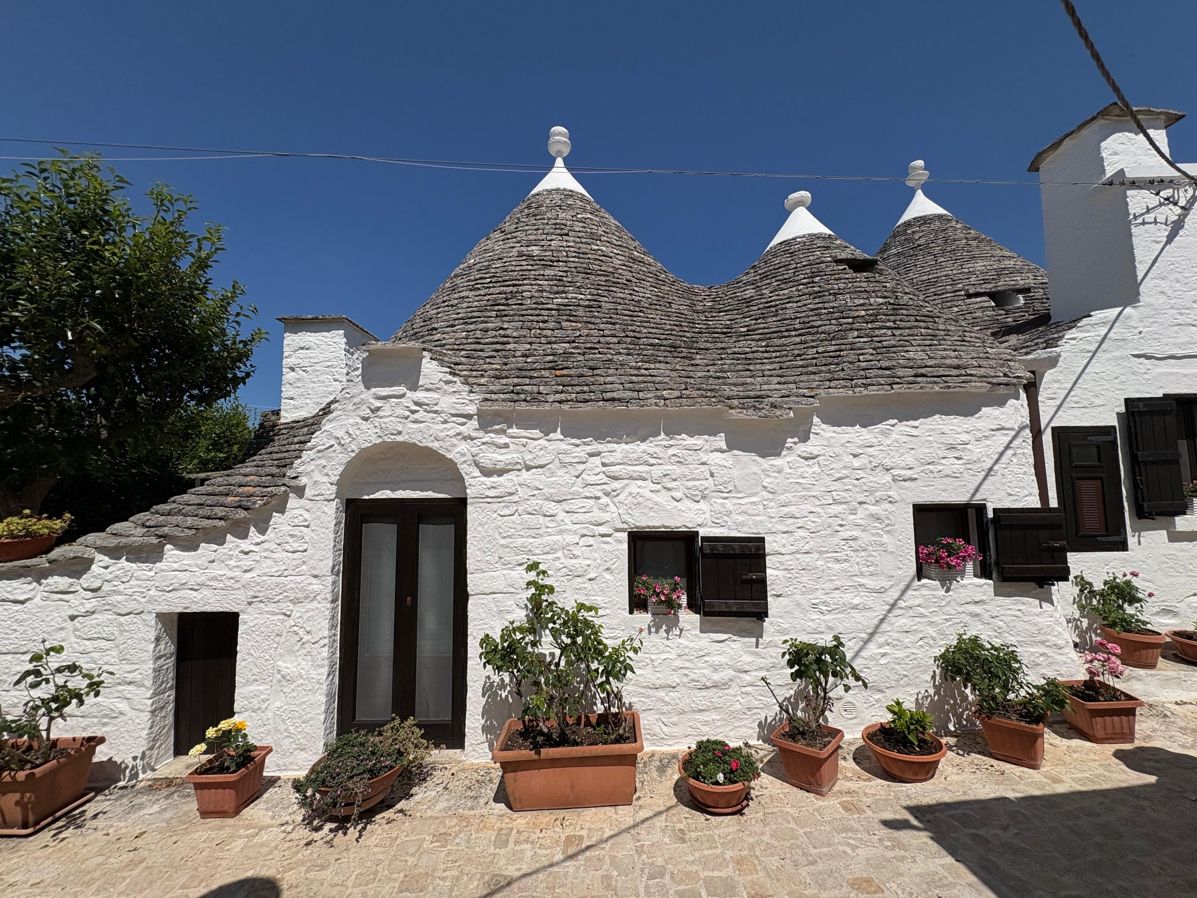Divisão da cidade: além do vijarejo coalhado de trulli, Alberobello conta com outra área onde vivem a maioria dos moradores do local