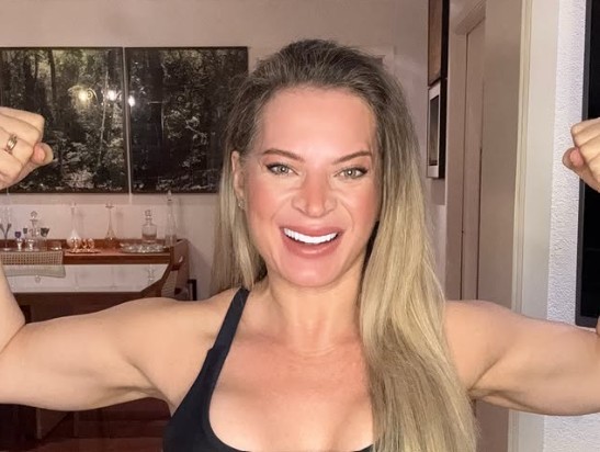Joice Hasselmann impressiona ao expor peso levantado em treino na academia