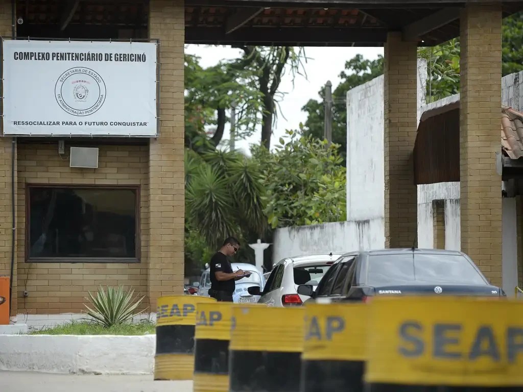 Como Polícia Civil descobriu esquema de envio de celulares e drogas para prisões no Rio - QTU Questões do Universo