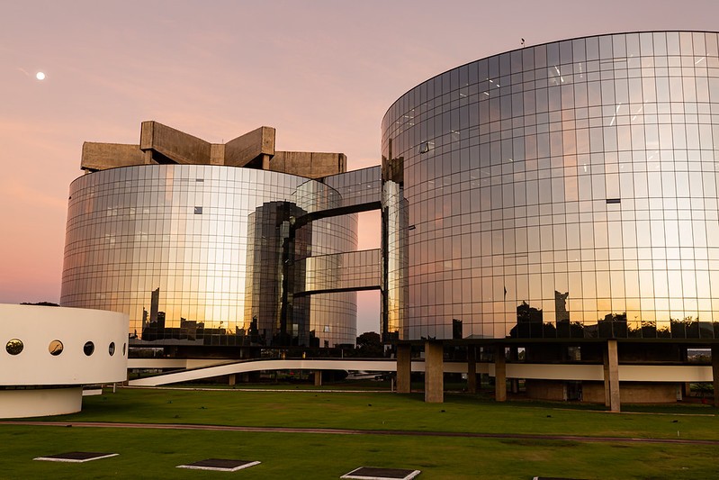 Deputado aciona PGR contra cartão corporativo sigiloso do Planalto