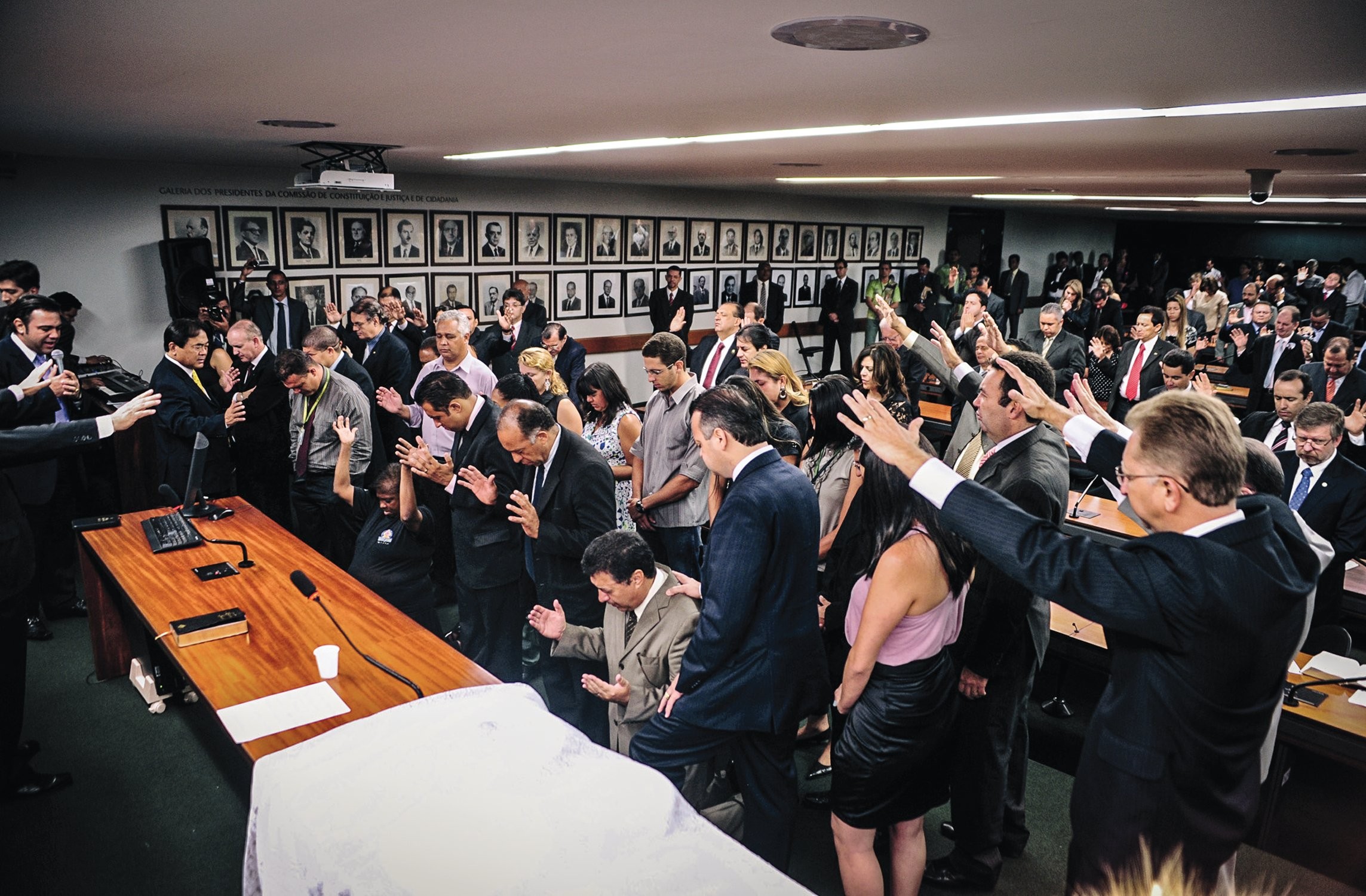 INFLUÊNCIA - Bancada evangélica: grupos temáticos devem manter poder