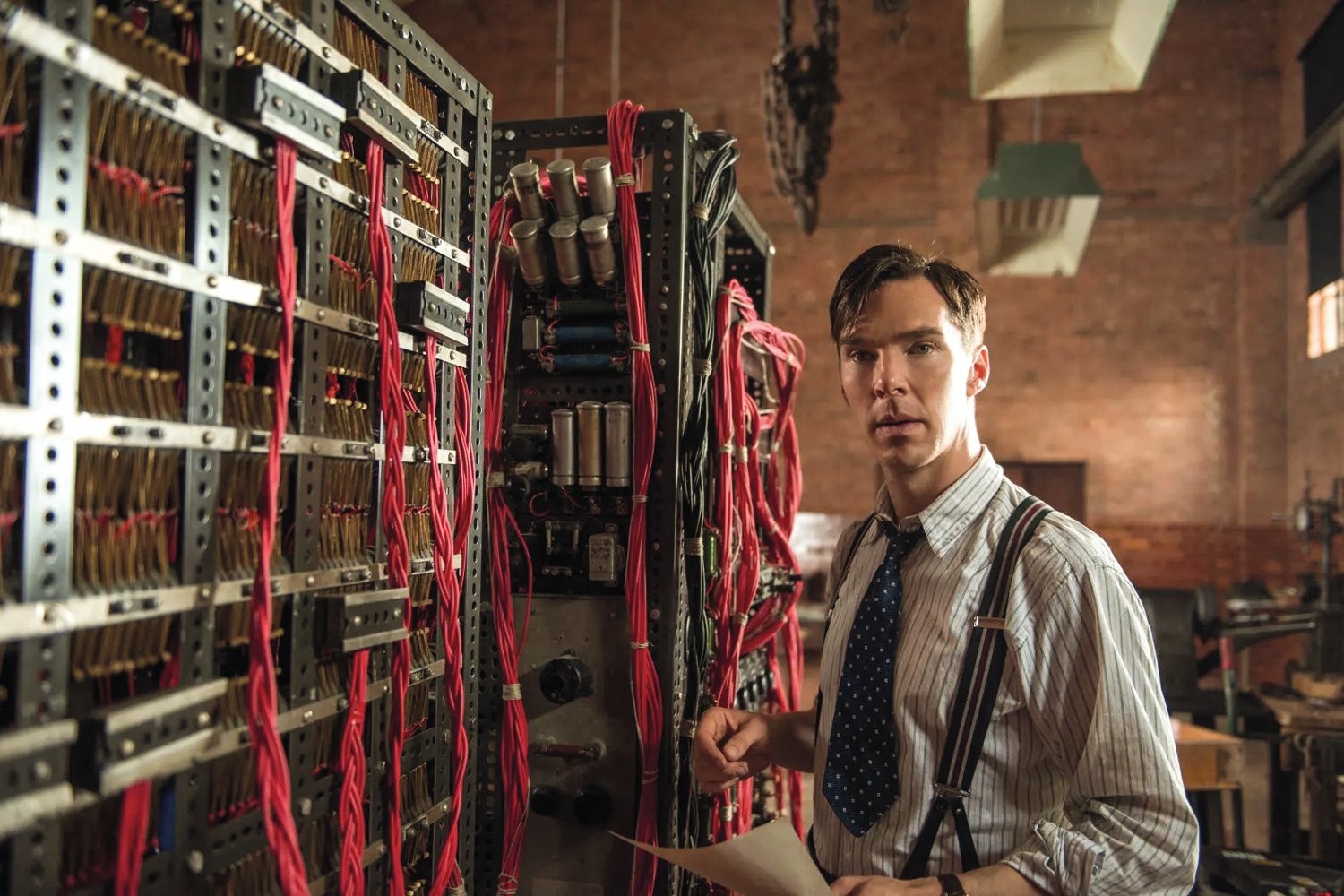 GÊNIO - Cumberbatch como Turing: decifrador de códigos