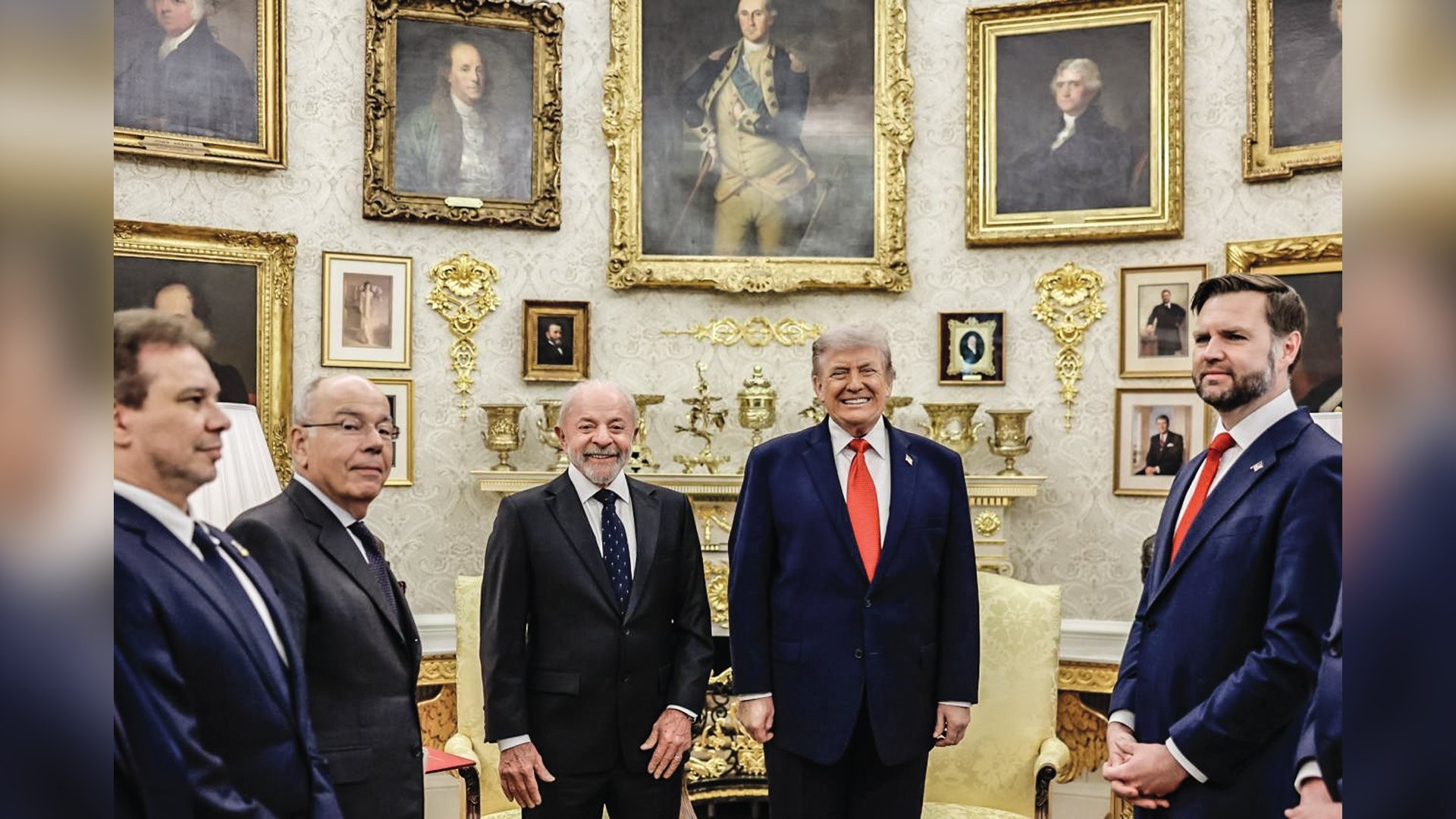 TENSÃO - Lula e Trump na Casa Branca em maio: elogios recíprocos deram lugar a farpas e retaliações