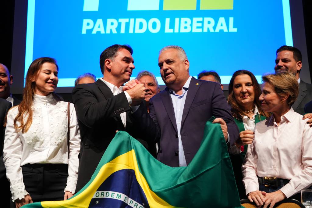 Buscas sobre Alfredo Gaspar disparam quase 11000% após anúncio como vice de Flávio