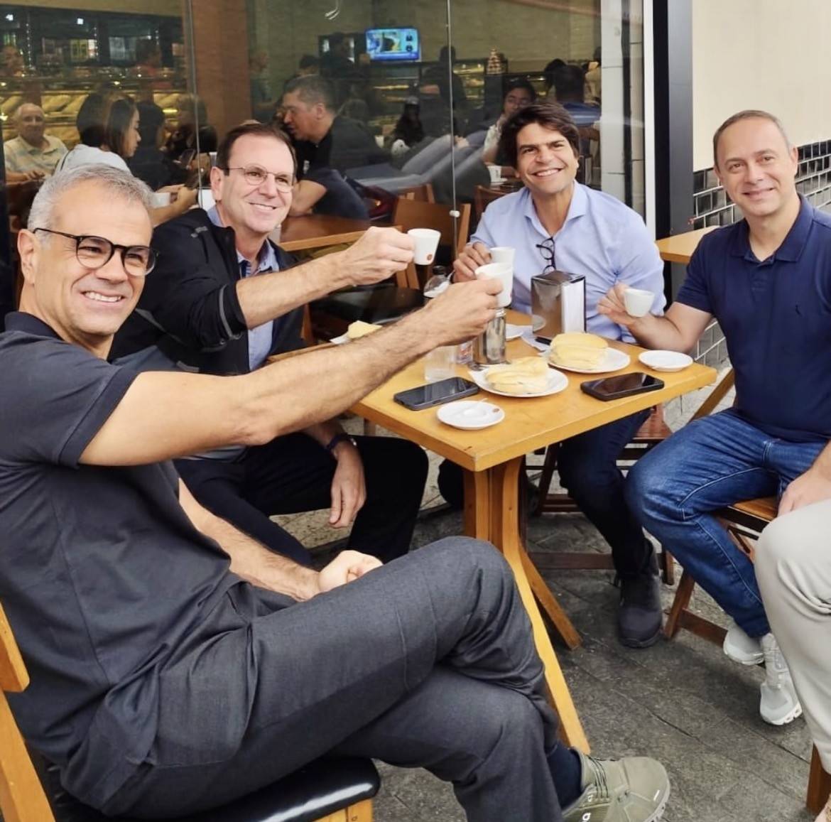 Paes ganha terreno na Baixada Fluminense após União e PP desfazerem aliança com PL