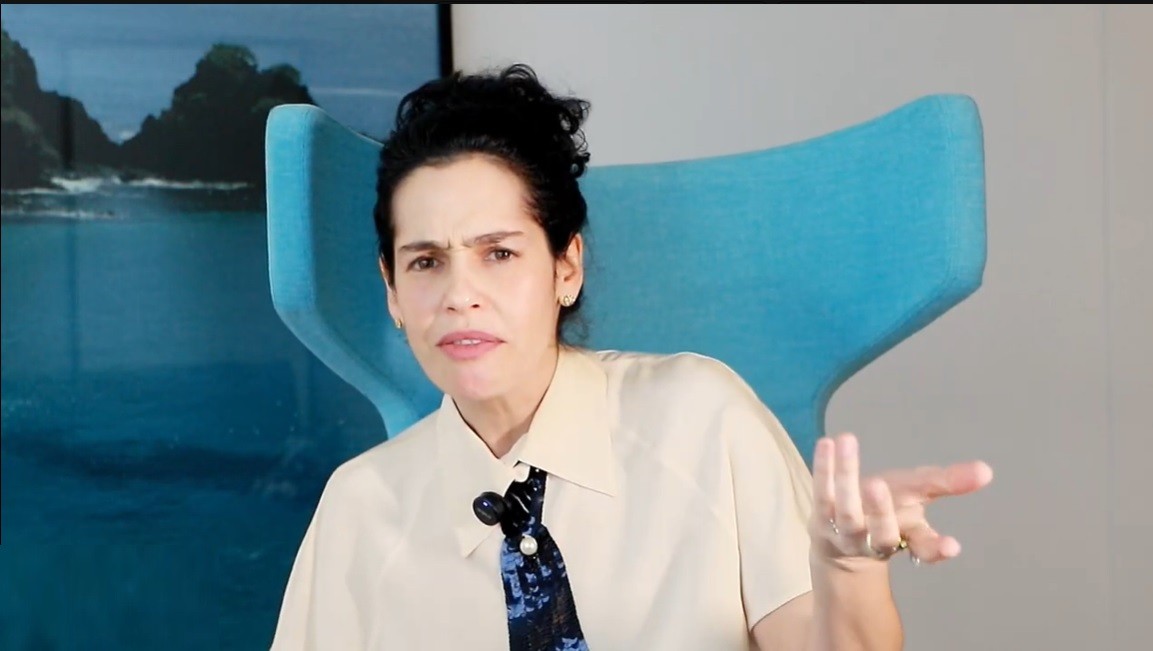 “Gostaria que me dissessem: ‘você não pode mais usar celular’”: Maria Flor - QTU Questões do Universo