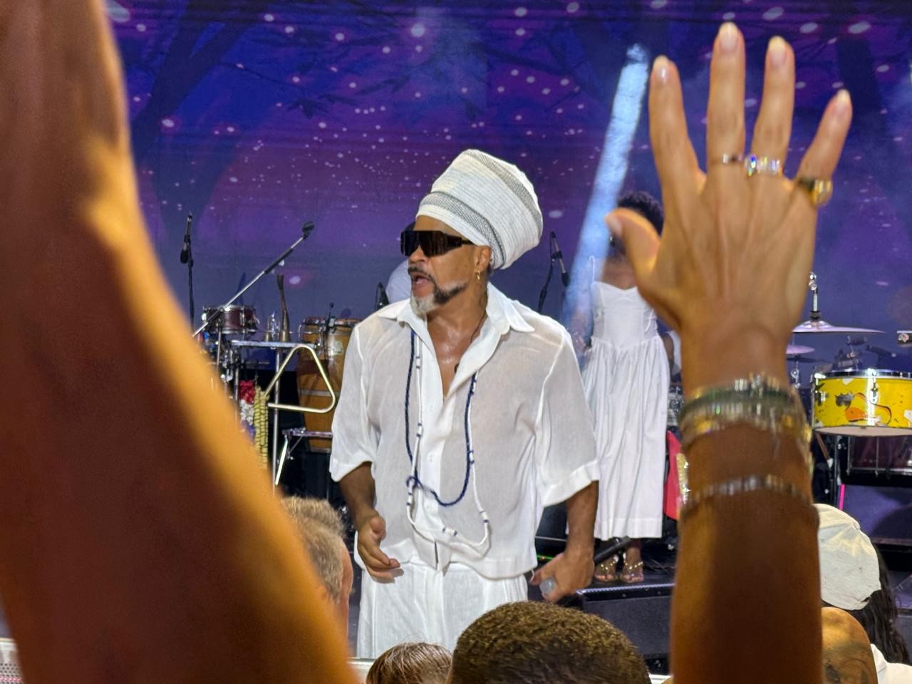 Carlinhos Brown: ‘recebo visitas de anjos querubins toda noite’ - QTU Questões do Universo