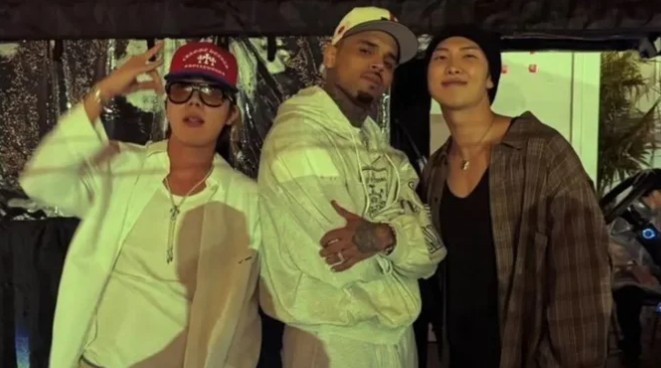 BTS causa revolta por aproximação com Chris Brown
