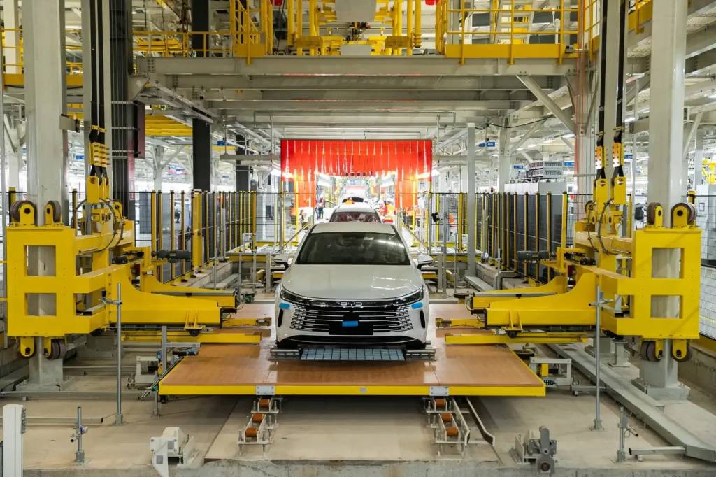 Como vão funcionar os novos projetos de R$ 300 milhões da BYD em parceria com o Galeão