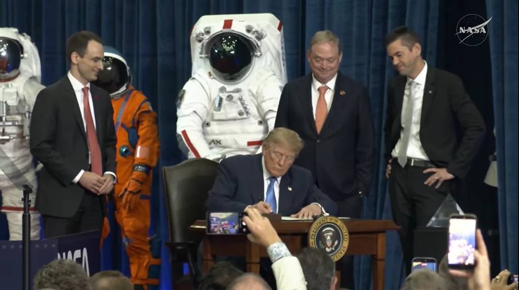Trump assina decreto com a Nasa e cria primeira ‘Academia Espacial’ dos EUA