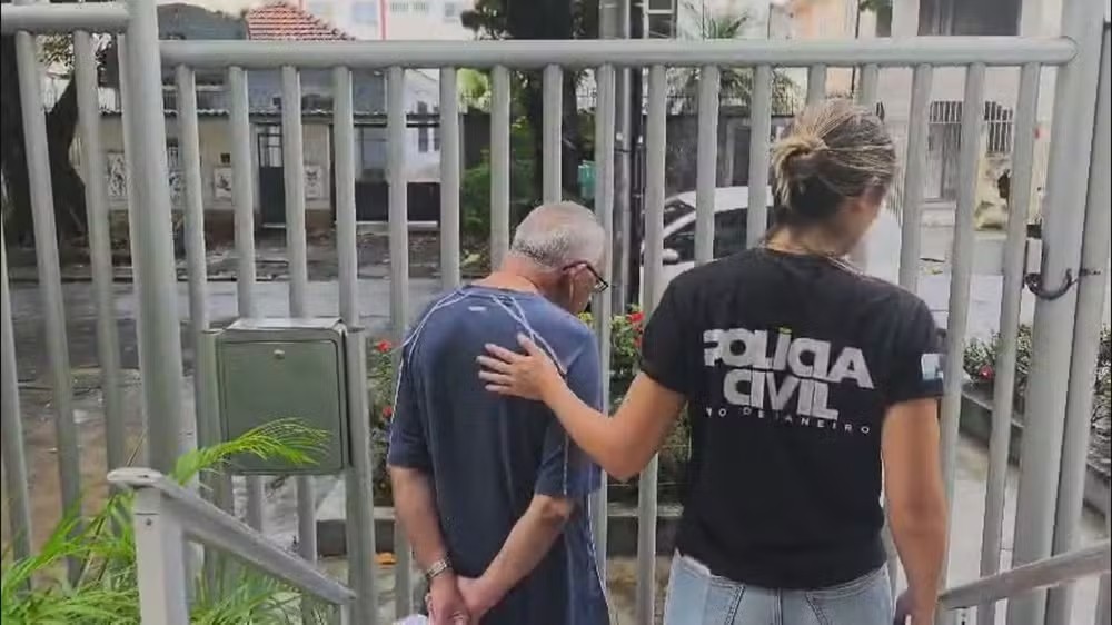 Professor acusado de abusar de menores atraía vítimas com dinheiro e presentes, diz polícia - QTU Questões do Universo