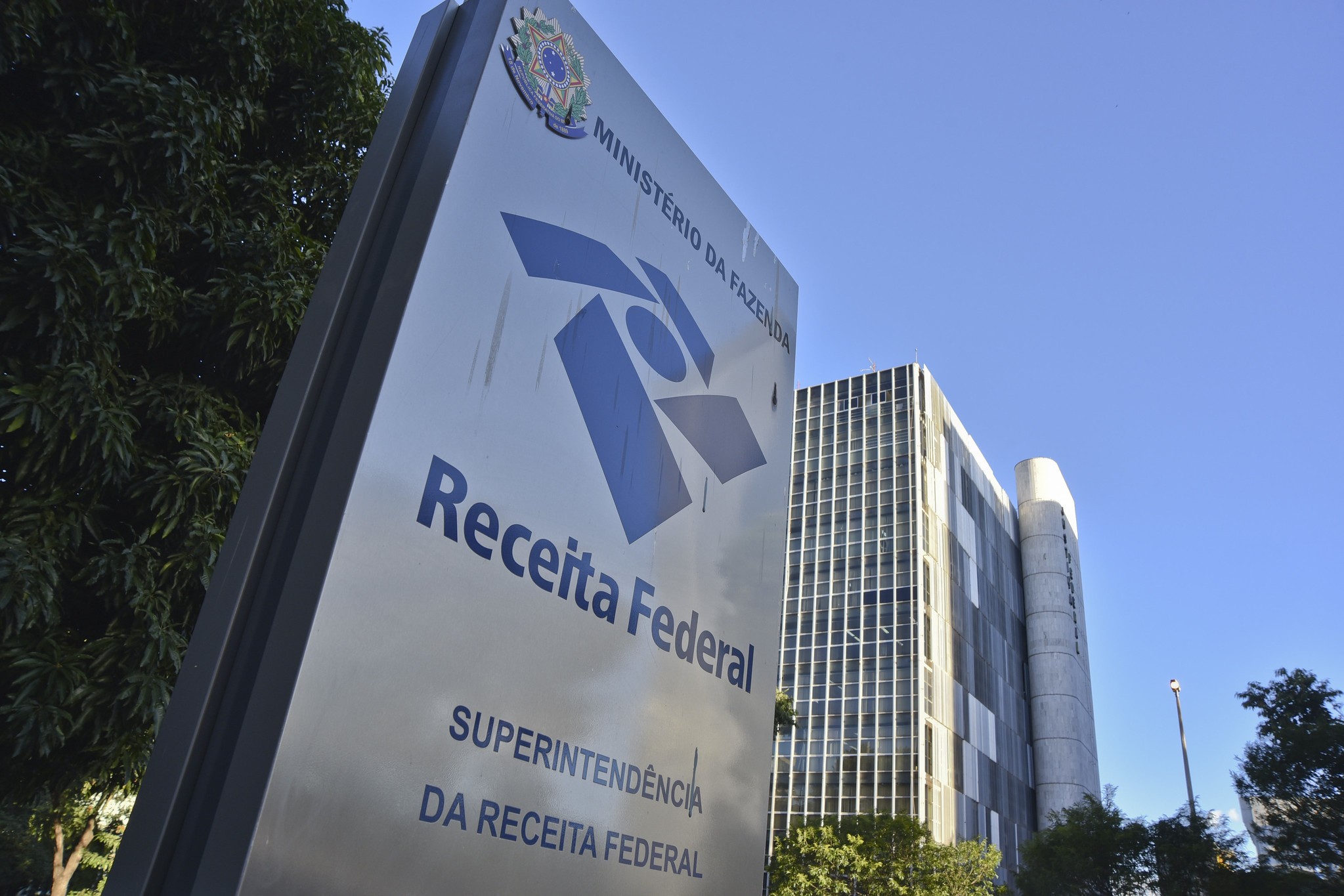 A falta de prioridade na agenda tributária nos programas dos presidenciáveis