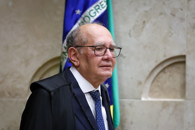 Flávio Dino cita mensagens sobre Gilmar Mendes ao ordenar ação da PF contra deputado