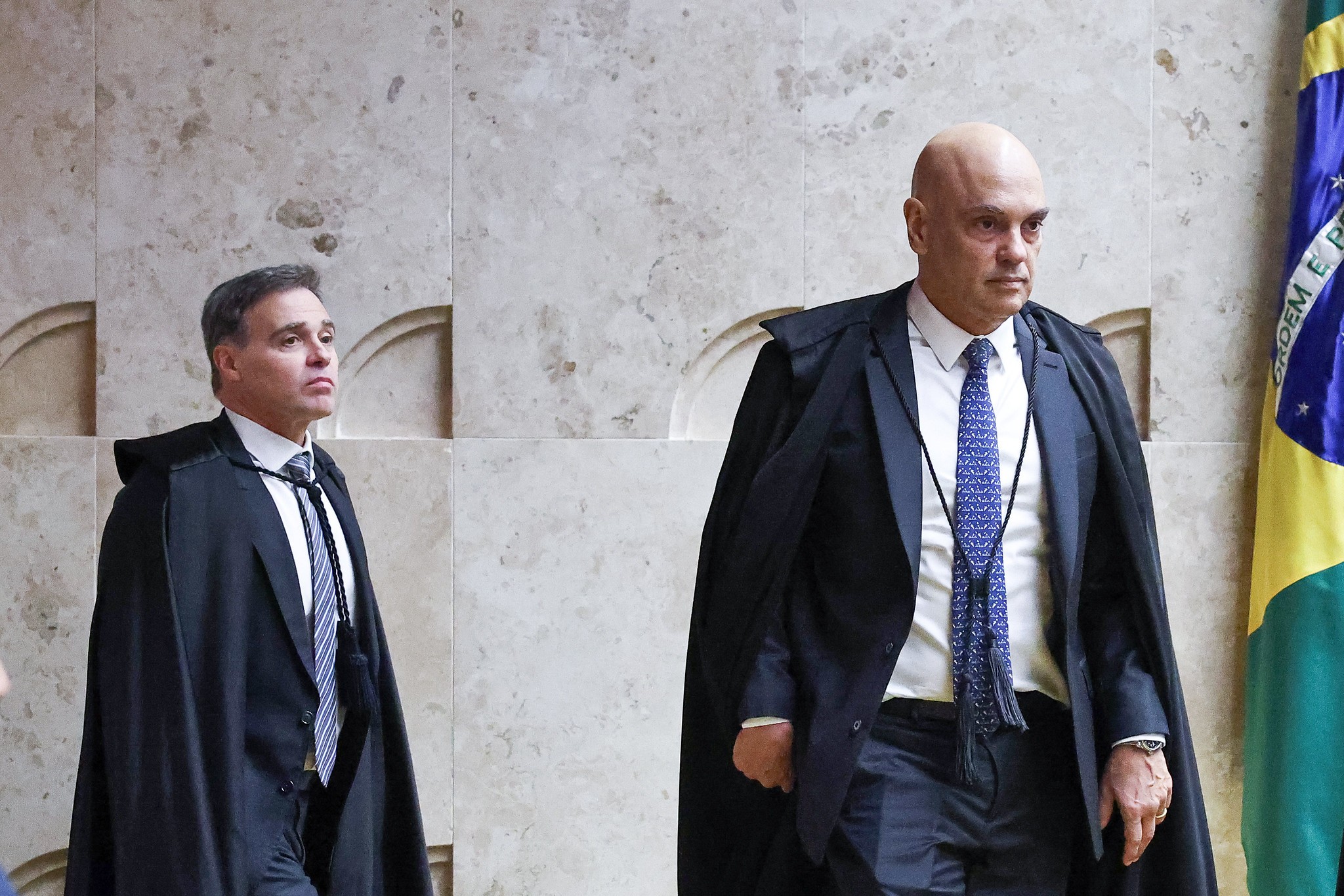 Moraes encaminha a Fachin relatório que atribui supostos crimes a Mendonça - QTU Questões do Universo