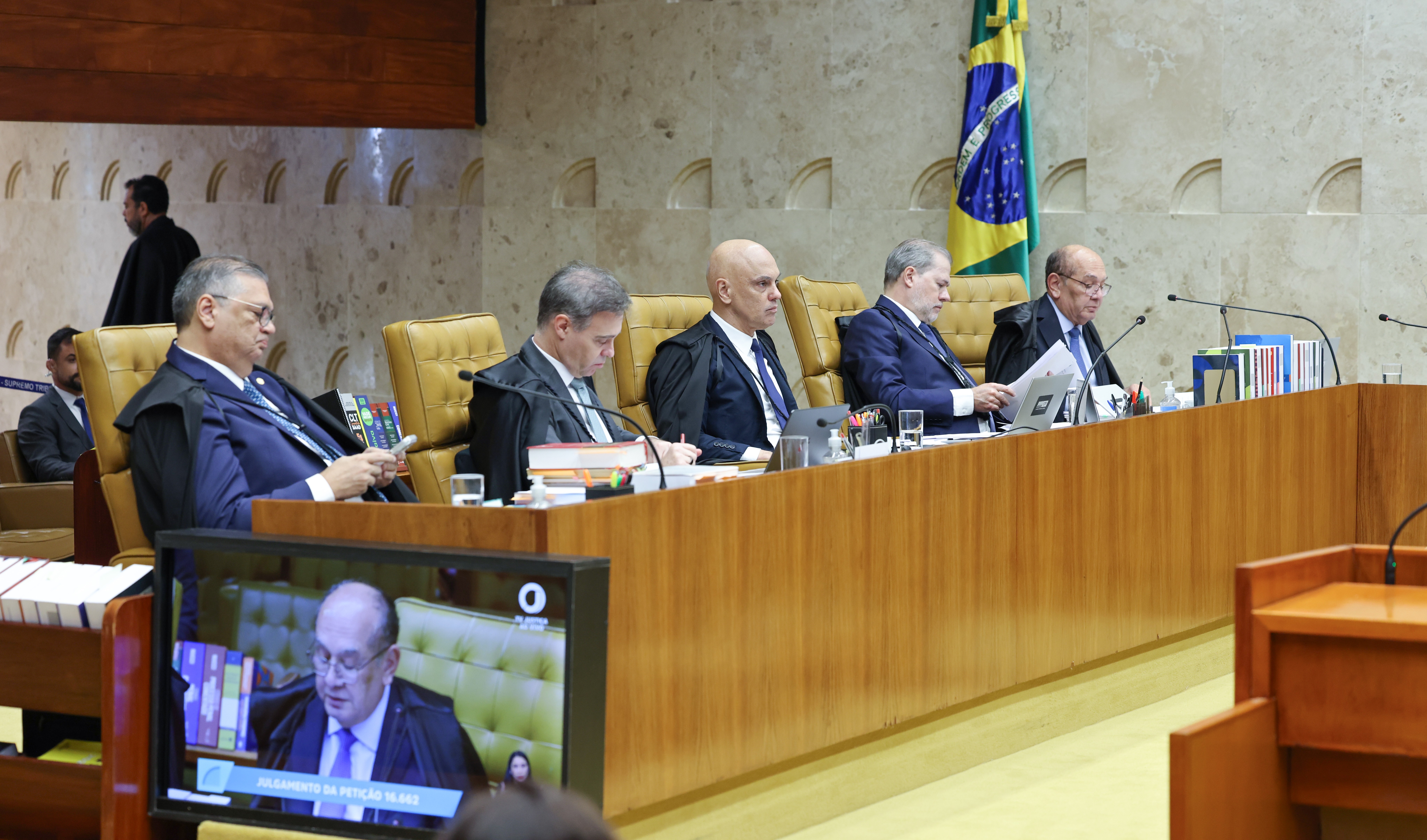 Nas redes, julgamento de Moraes ganha contornos eleitorais e vira debate sobre o STF
